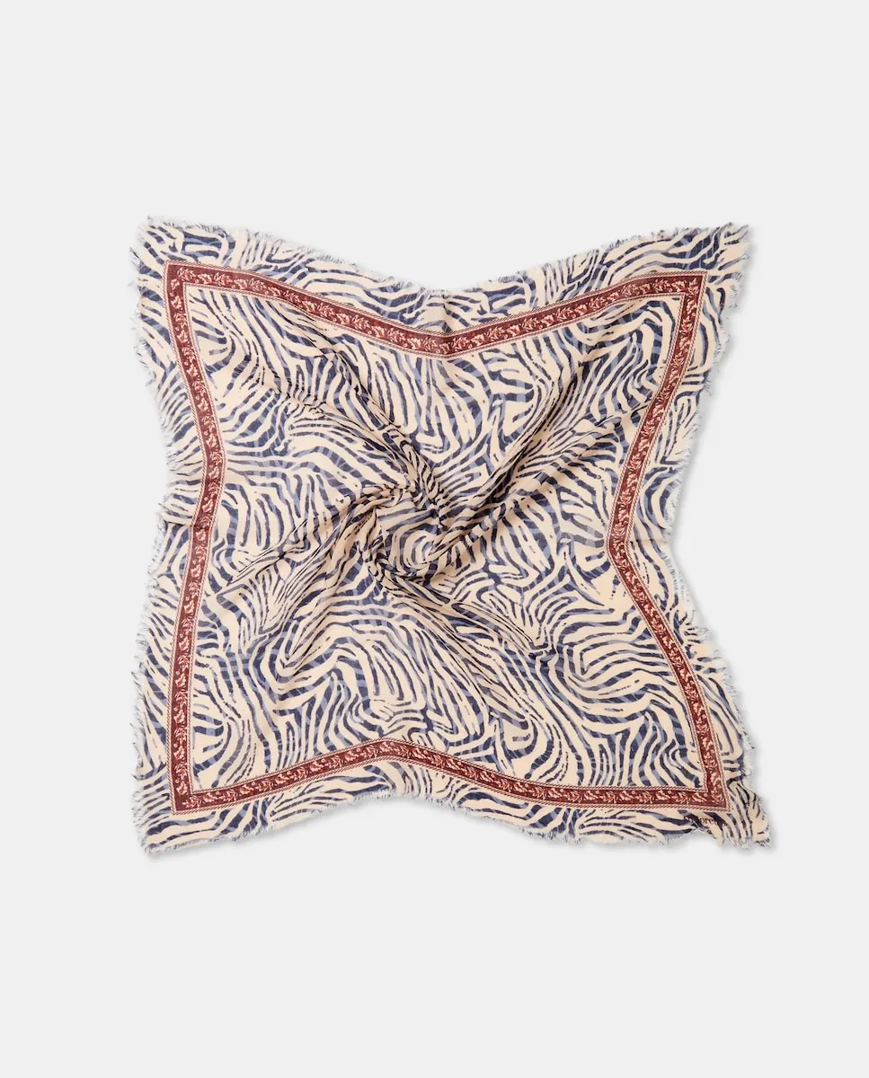 Шарф с двухцветным анималистическим принтом Tintoretto
Шарф с двухцветным анималистическим принтом Tintoretto