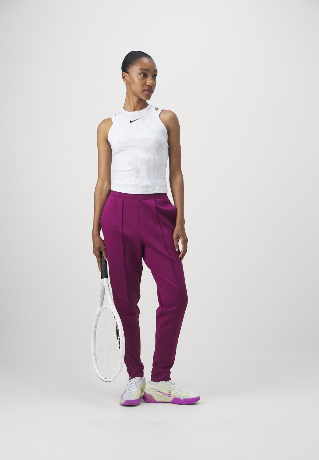 Топ SLAM TANK Nike, белый
Топ SLAM TANK Nike, белый