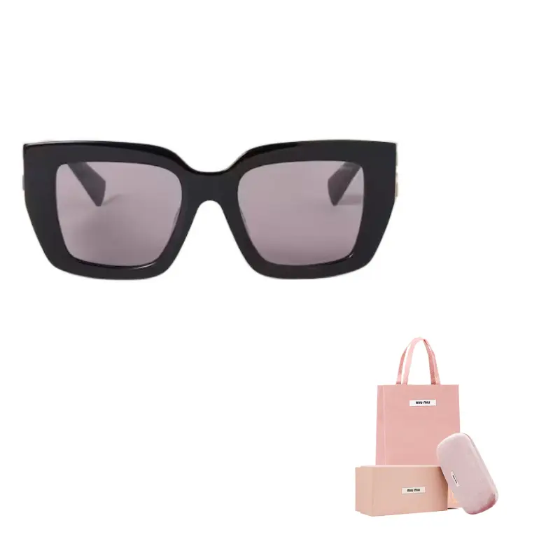 Солнцезащитные очки квадратной формы MIU MIU, черный
Солнцезащитные очки квадратной формы MIU MIU, черный