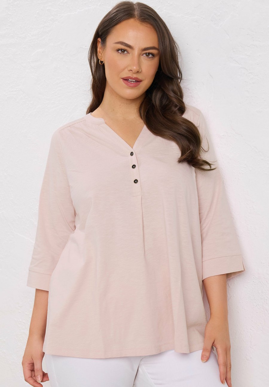 Топ Evans ABSTRACT PLEAT FRONT HENLEY , Pink
Топ Evans ABSTRACT PLEAT FRONT HENLEY , Pink