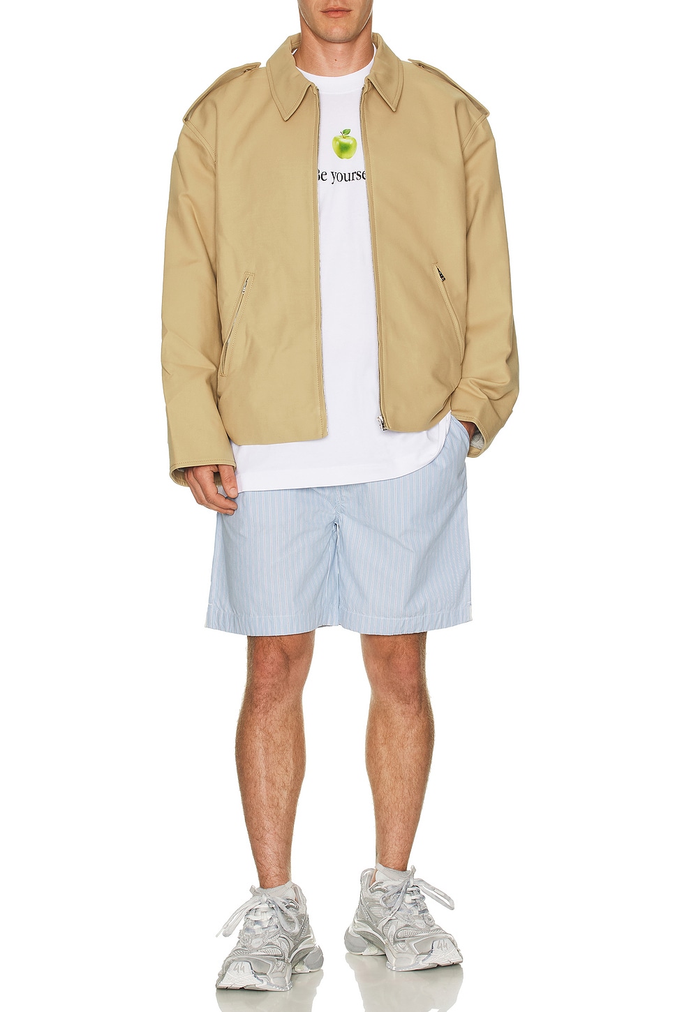 Be Yourself Oversized Футболка Vetements, White
Be Yourself Oversized Футболка Vetements, White