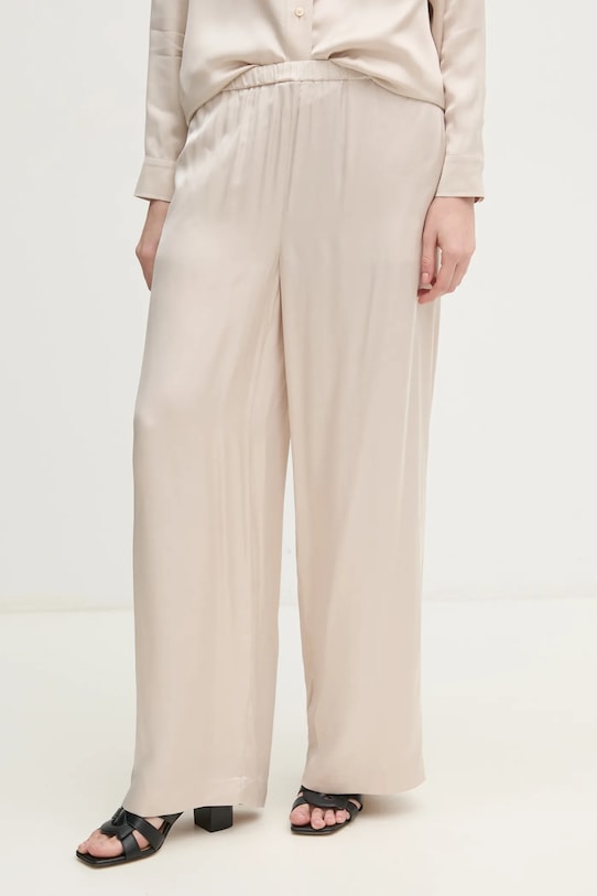 Брюки Calvin Klein Jeans, бежевый
Брюки Calvin Klein Jeans, бежевый