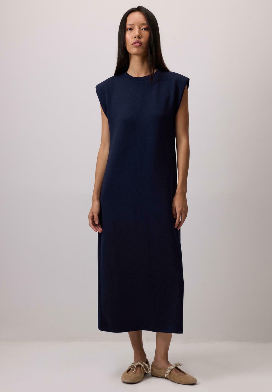 Платье Touché Privé Jumper dress, Navy Blue/Dark Blue
Платье Touché Privé Jumper dress, Navy Blue/Dark Blue