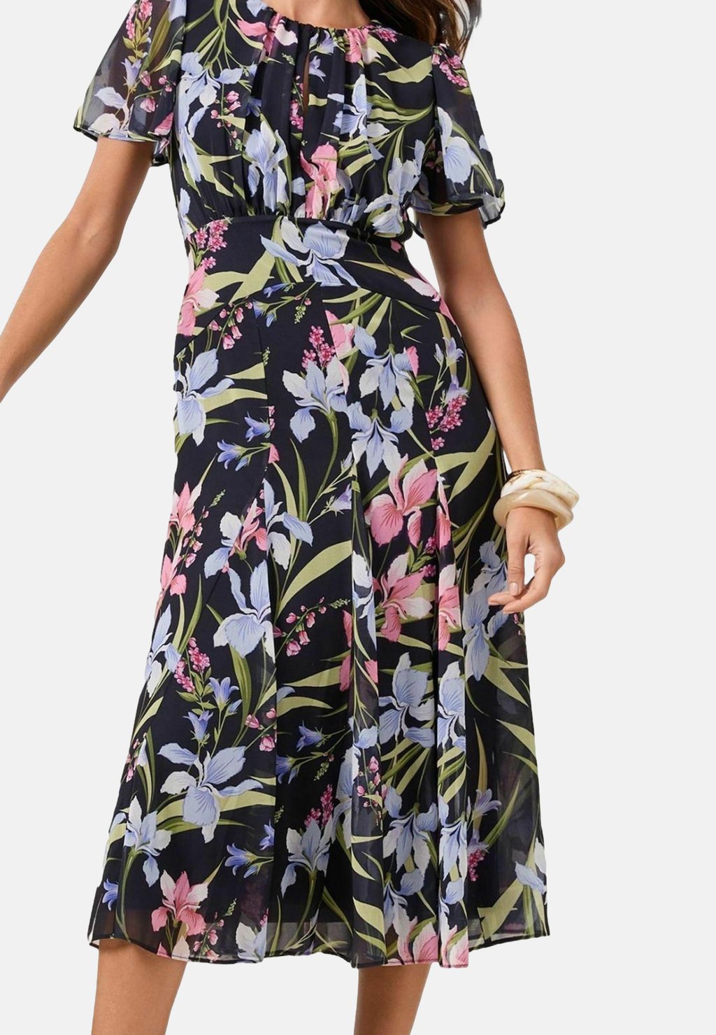 Повседневное платье REGULAR FIT - SHORT SLEEVE GATHERED WAIST UNDERBUST MIDI Lipsy, синий
Повседневное платье REGULAR FIT - SHORT SLEEVE GATHERED WAIST UNDERBUST MIDI Lipsy, синий