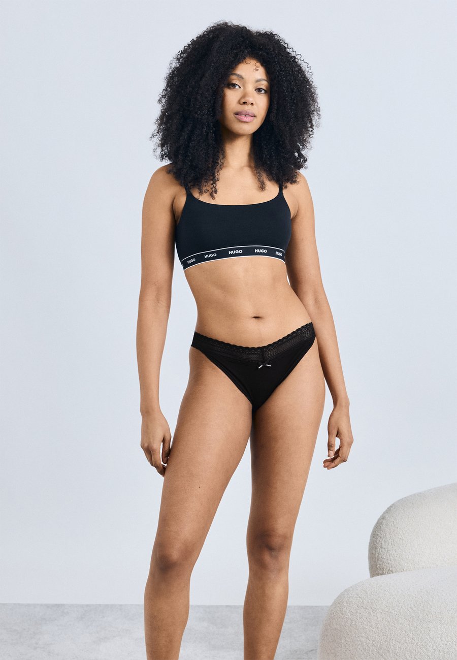 Брифы HUGO TRIPLET BRIEF 3 PACK, Black
Брифы HUGO TRIPLET BRIEF 3 PACK, Black