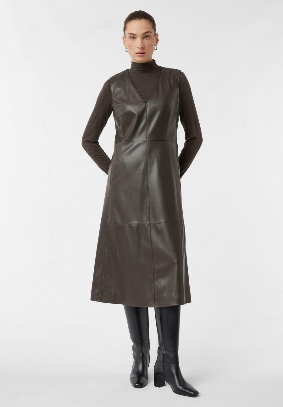 Платье comma Day dress, Dunkelbraun/Dark Brown
Платье comma Day dress, Dunkelbraun/Dark Brown