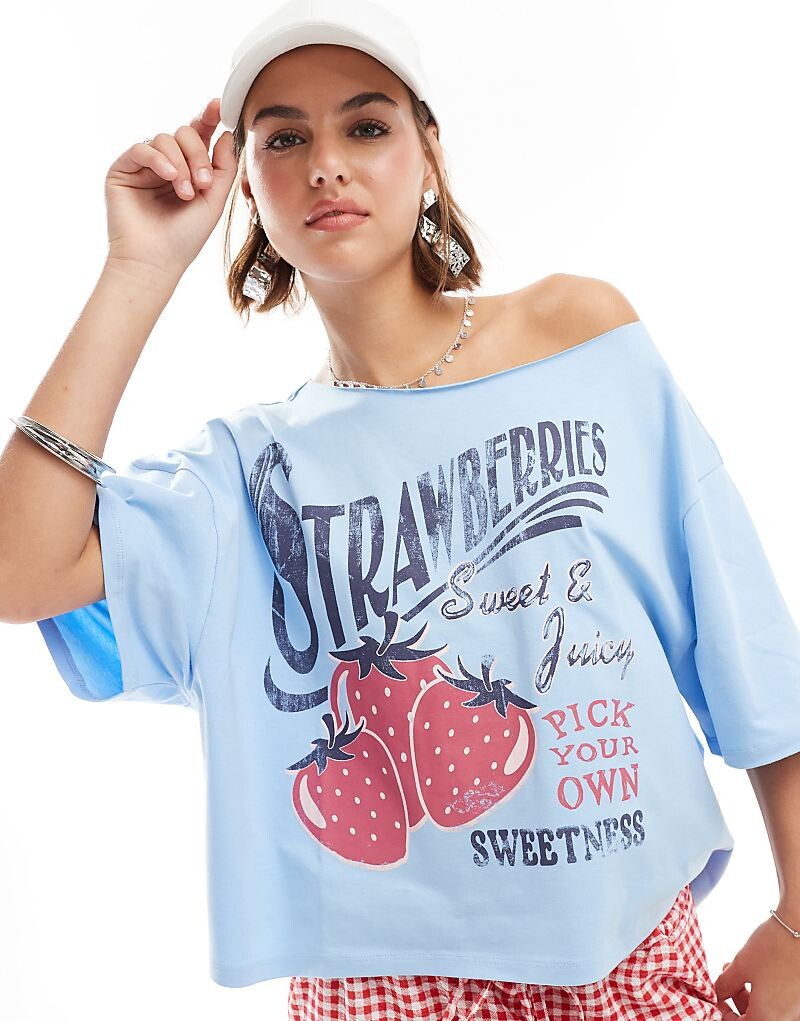 Синяя оверсайз-футболка с графическим принтом тропического яблока ASOS DESIGN
Синяя оверсайз-футболка с графическим принтом тропического яблока ASOS DESIGN