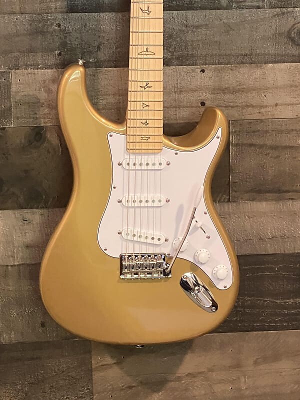 Электрогитара PRS Silver Sky Golden Mesa Maple Neck
Электрогитара PRS Silver Sky Golden Mesa Maple Neck