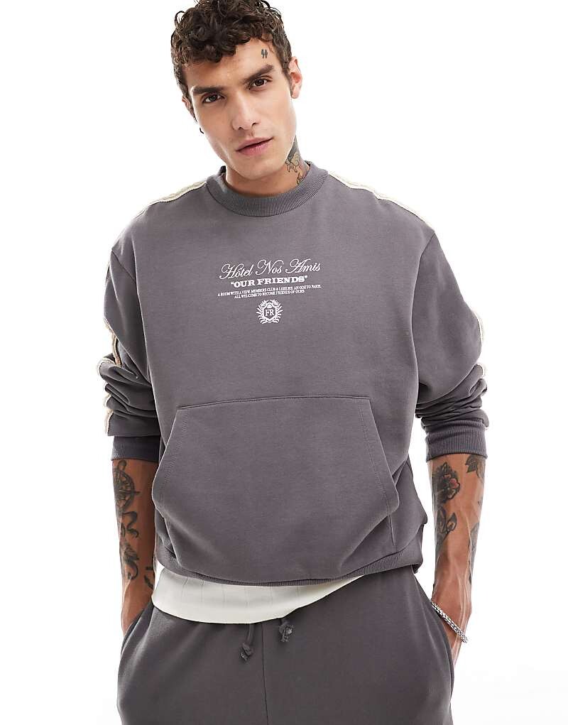 ASOS DESIGN — Короткая толстовка свободного кроя графитового цвета с текстовым принтом и тесьмой
ASOS DESIGN — Короткая толстовка свободного кроя графитового цвета с текстовым принтом и тесьмой