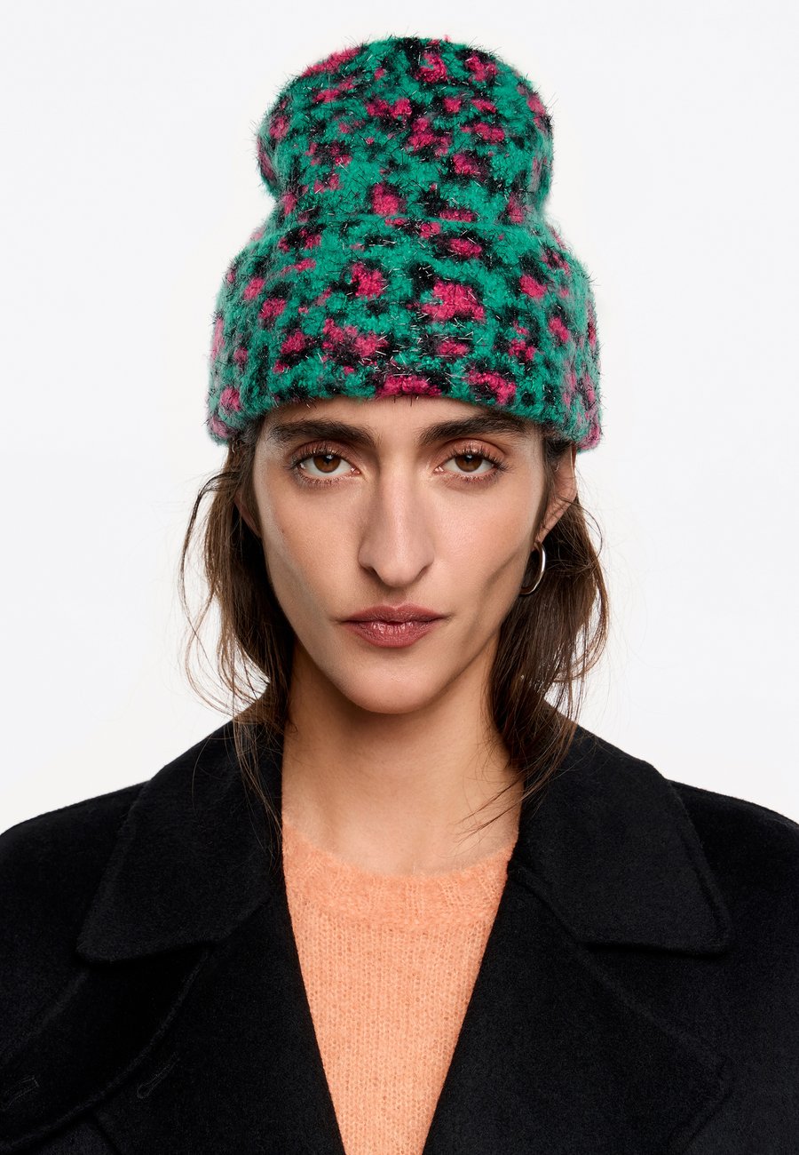 Шапка Bimba Y Lola Beanie, Verde/Green
Шапка Bimba Y Lola Beanie, Verde/Green