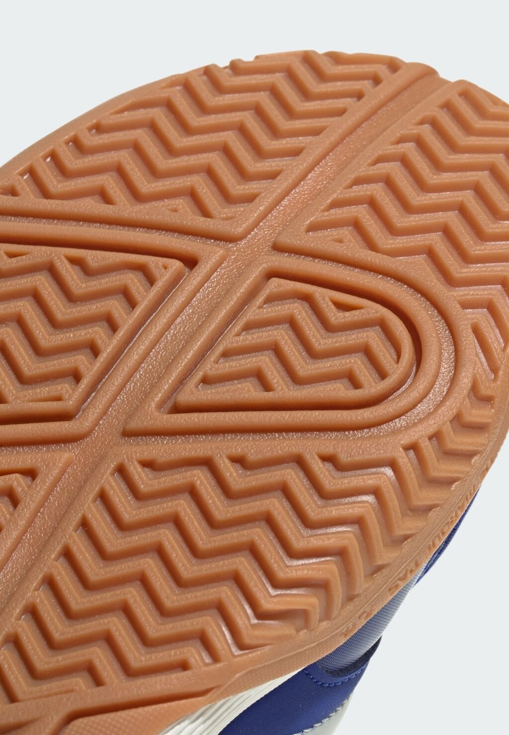 Стабилизирующие кроссовки adidas Performance, прозрачная сине-серебристая металлизированная резинка
Стабилизирующие кроссовки adidas Performance, прозрачная сине-серебристая металлизированная резинка