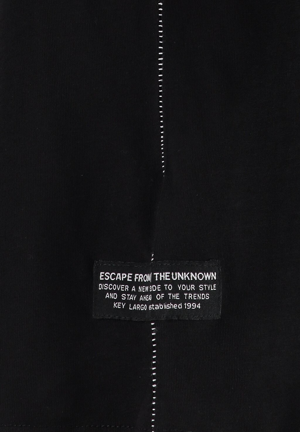 Футболка с принтом OREGON TRAIL ROUND Key Largo, черный
Футболка с принтом OREGON TRAIL ROUND Key Largo, черный