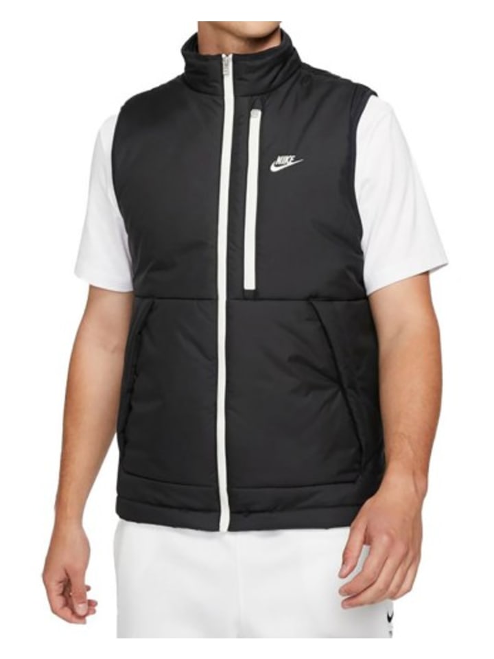 Жилет Nike, черный
Жилет Nike, черный