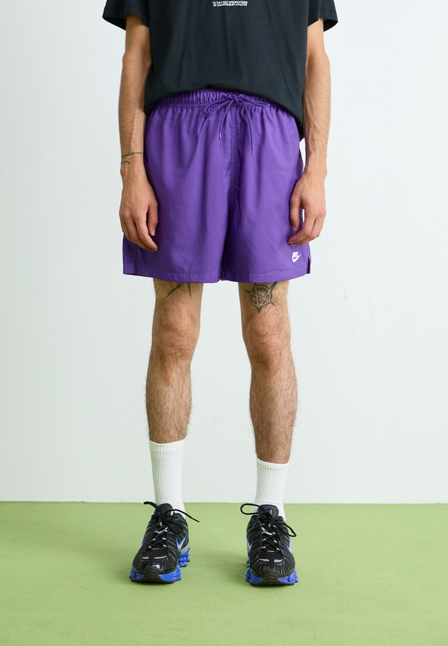 Шорты Nike Sportswear CLUB FLOW, Wild Grape White/Bordeaux
Шорты Nike Sportswear CLUB FLOW, Wild Grape White/Bordeaux