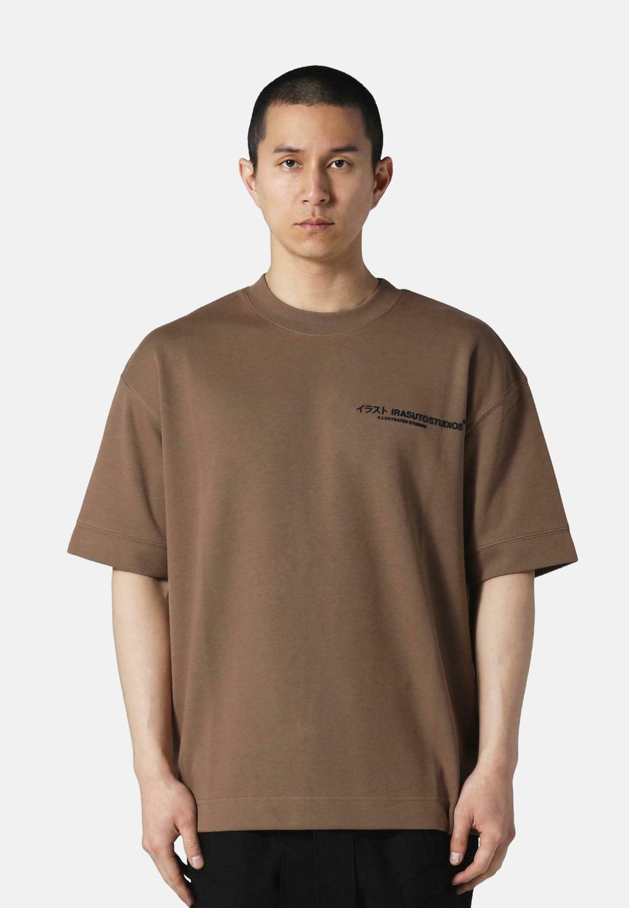 Футболка Irasuto Studios CORE LOGO, Mocha/Brown, Коричневый, Футболка Irasuto Studios CORE LOGO, Mocha/Brown
Футболка Irasuto Studios CORE LOGO, Mocha/Brown, Коричневый, Футболка Irasuto Studios CORE LOGO, Mocha/Brown