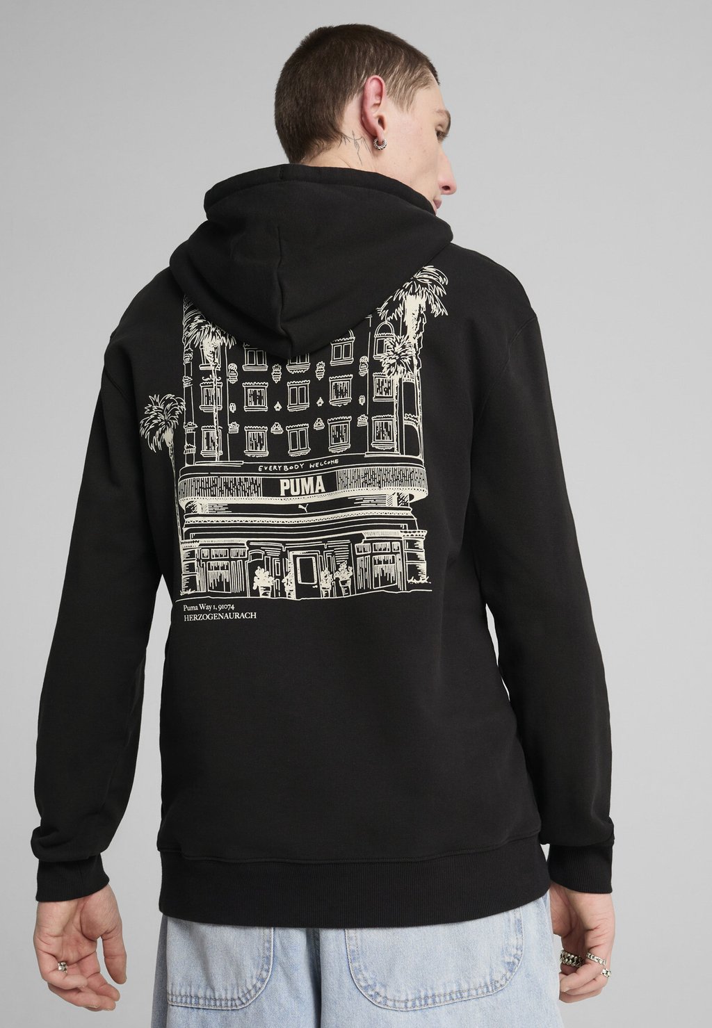 Толстовка GRAPHICS HOTEL Puma, черный
Толстовка GRAPHICS HOTEL Puma, черный