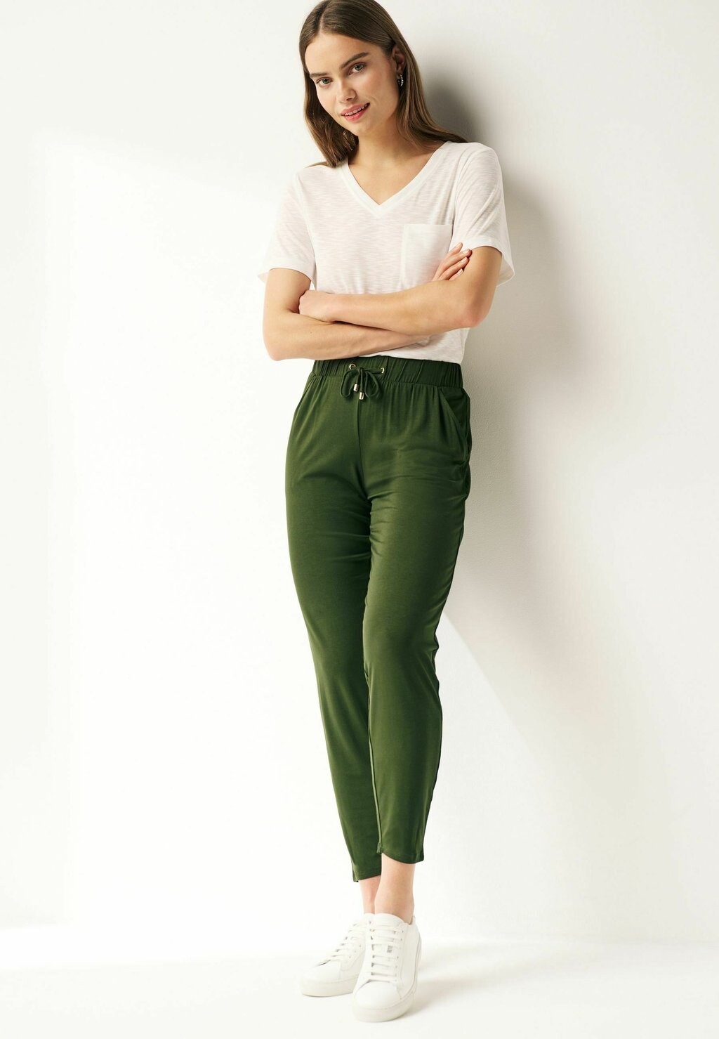 Брюки тренировочного костюма Next, зеленый
Брюки тренировочного костюма Next, зеленый