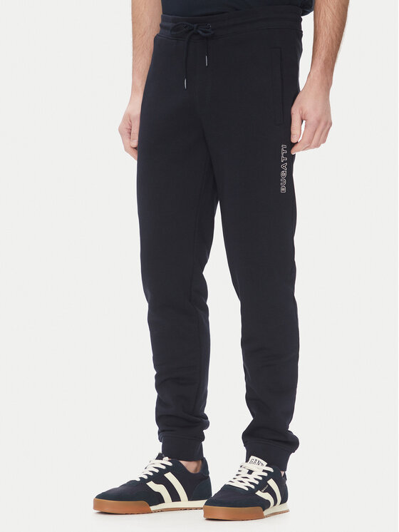 Спортивные брюки обычного кроя 8250 75070C Bugatti, синий
Спортивные брюки обычного кроя 8250 75070C Bugatti, синий