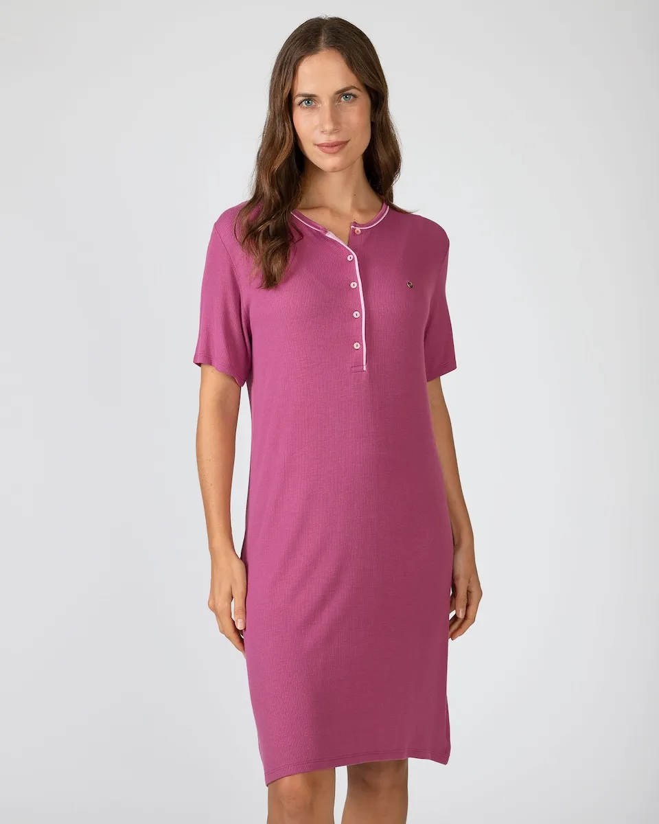 Короткая ночная рубашка из бамбука с короткими рукавами Massana, розовый
Короткая ночная рубашка из бамбука с короткими рукавами Massana, розовый