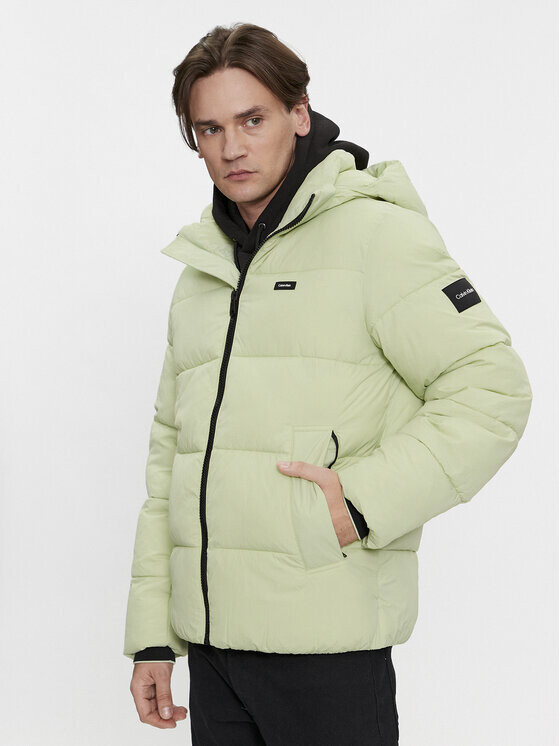 Пуховик стандартного кроя Calvin Klein, зеленый
Пуховик стандартного кроя Calvin Klein, зеленый