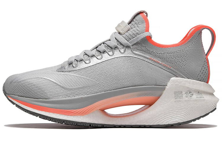 Кроссовки женские Jueying Essential с низким верхом из микрокристаллического материала серо-серебристого цвета Lining
Кроссовки женские Jueying Essential с низким верхом из микрокристаллического материала серо-серебристого цвета Lining