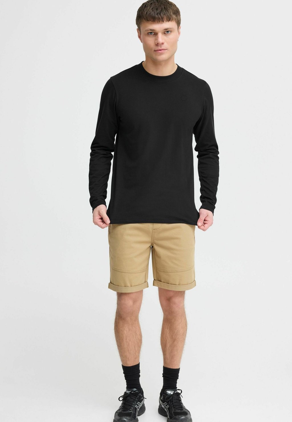 Футболка с длинным рукавом SDODATTEN Solid, черный
Футболка с длинным рукавом SDODATTEN Solid, черный