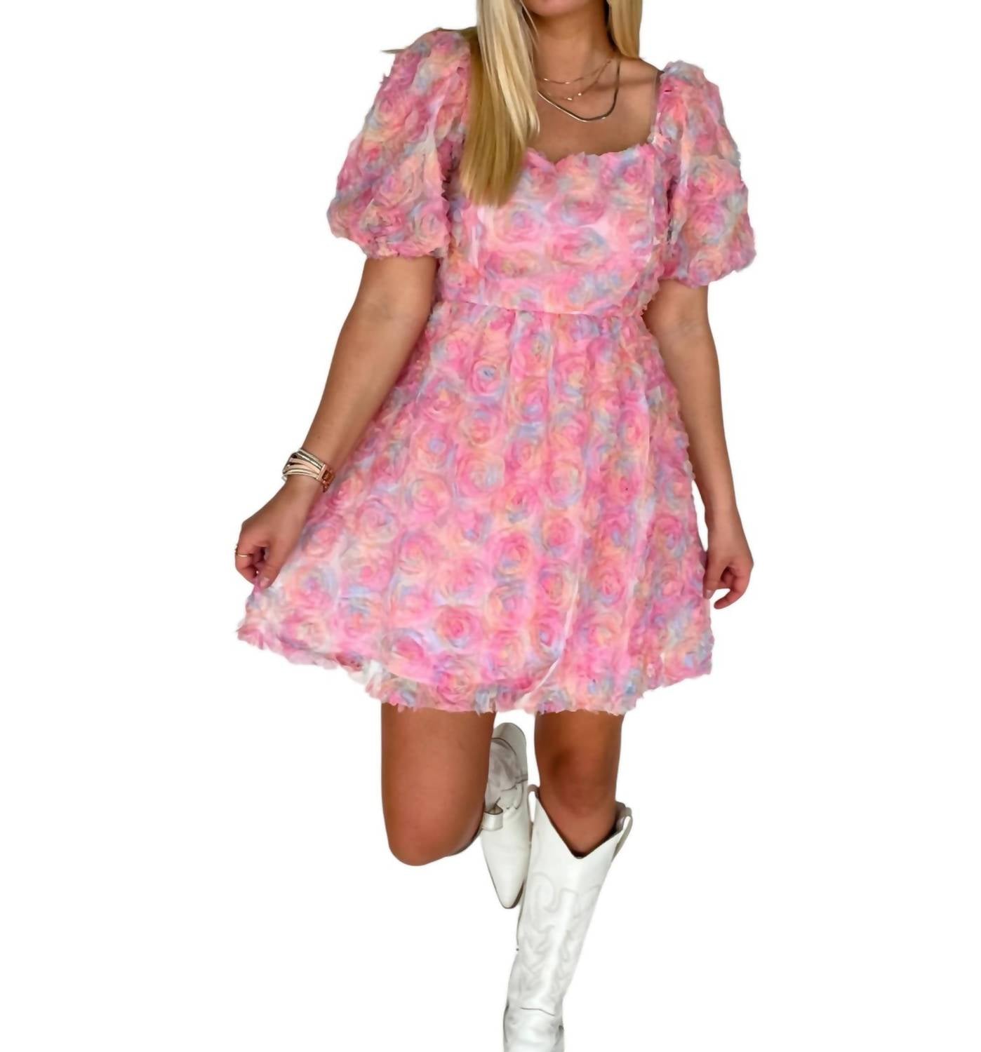 Мини-платье August Floral в розовом цвете FLYING TOMATO
Мини-платье August Floral в розовом цвете FLYING TOMATO