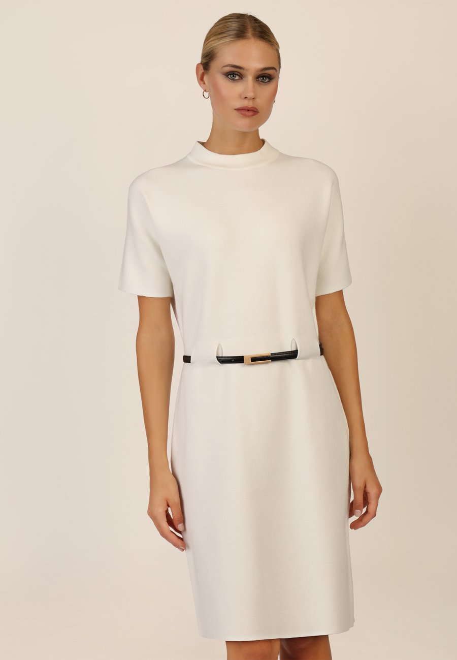 Платье Apart WITH GÜRTEL, Creme/White
Платье Apart WITH GÜRTEL, Creme/White