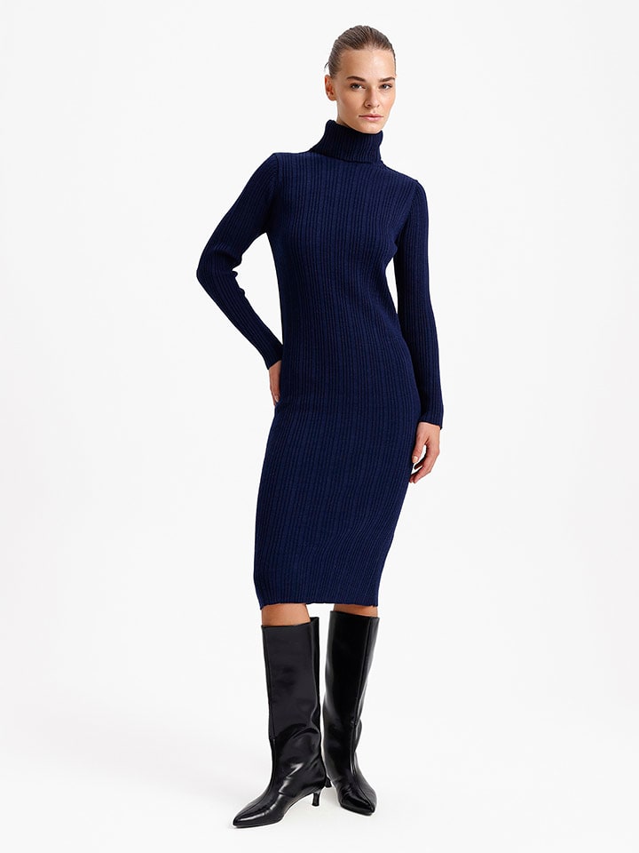 Платье до колена BGN, темно-синий
Платье до колена BGN, темно-синий