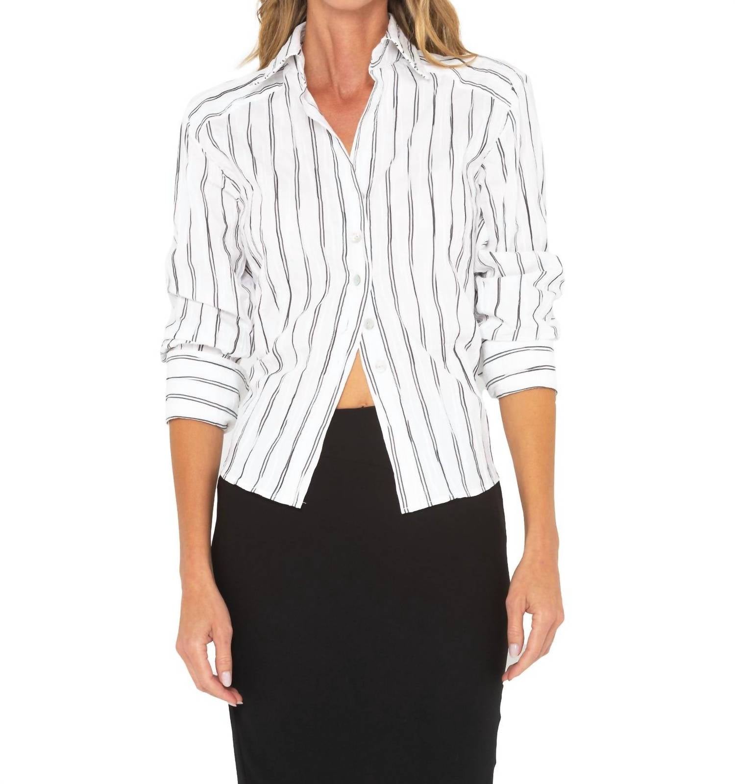 Топ Charlotte в черно-белую полоску JBQ
Топ Charlotte в черно-белую полоску JBQ