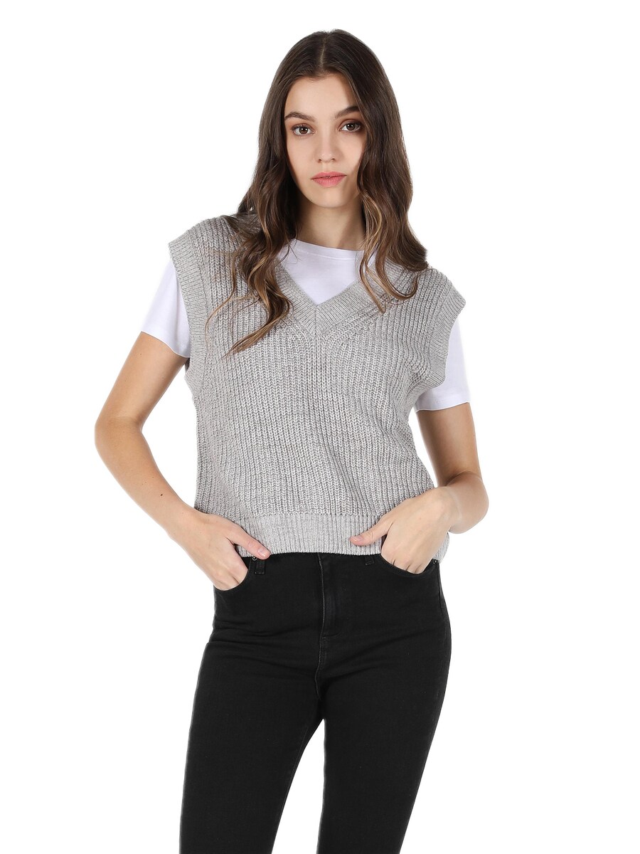 Свитер Colin's, пятнистый серый
Свитер Colin's, пятнистый серый