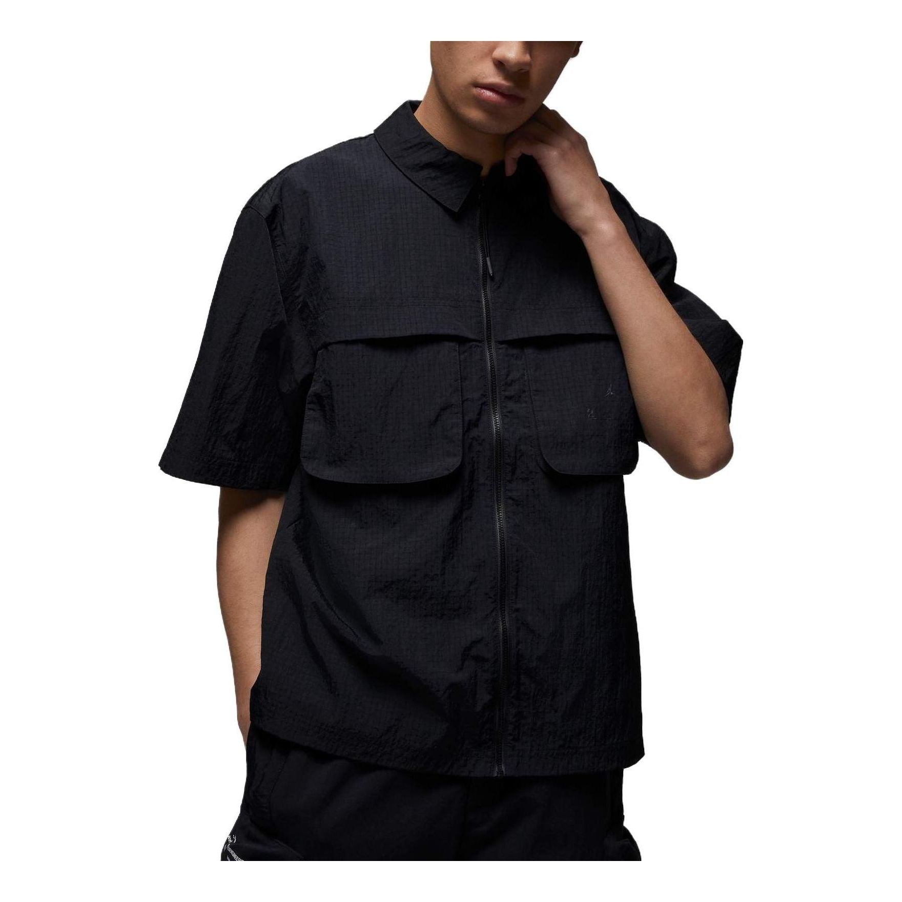 Спортивный топ Air Jordan 23 Engineered Top 'Black' DX9650-010, черный
Спортивный топ Air Jordan 23 Engineered Top 'Black' DX9650-010, черный