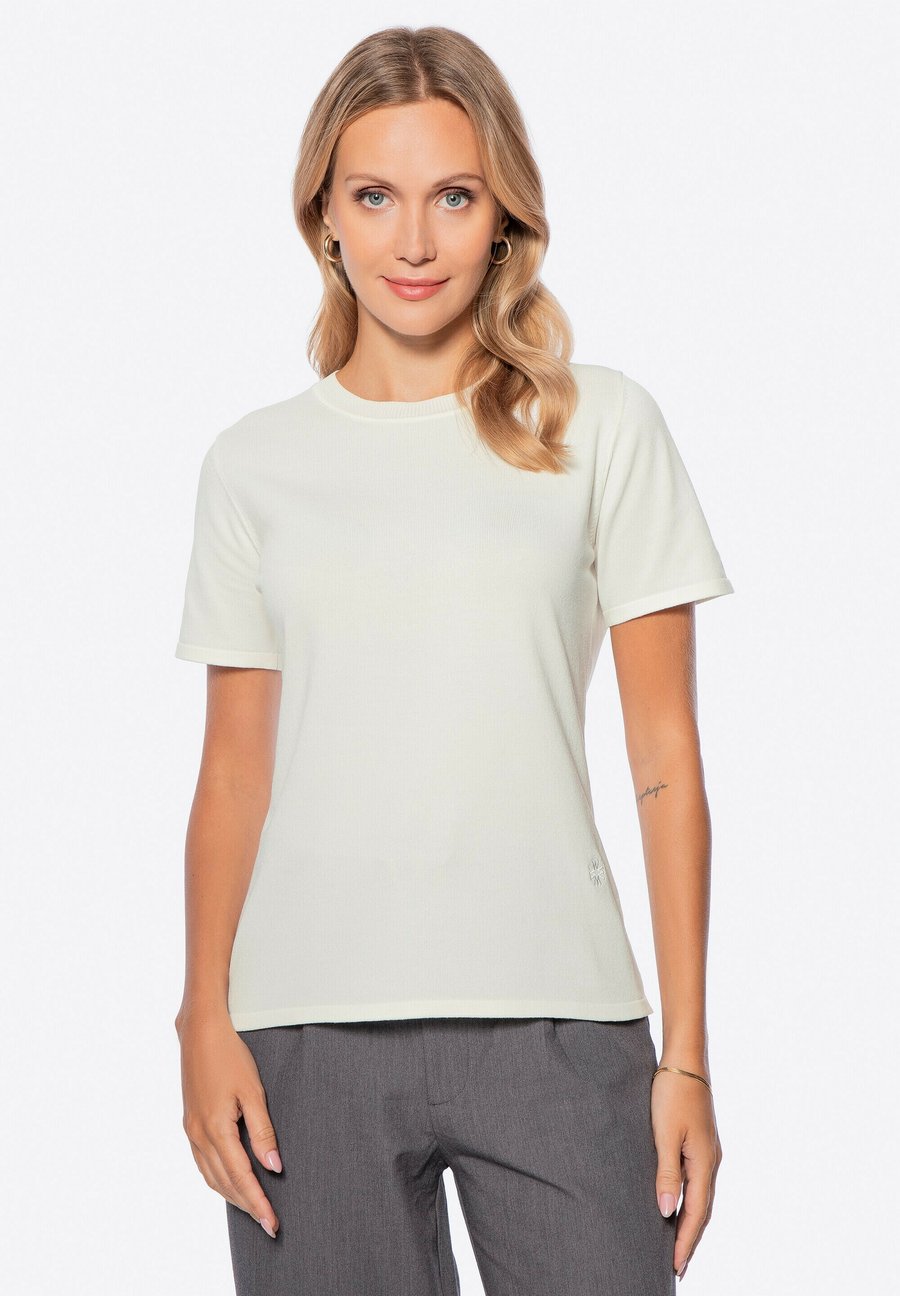 Футболка WITTCHEN Basic T-shirt, Cream/Off-White, Белый, Футболка WITTCHEN Basic T-shirt, Cream/Off-White
Футболка WITTCHEN Basic T-shirt, Cream/Off-White, Белый, Футболка WITTCHEN Basic T-shirt, Cream/Off-White