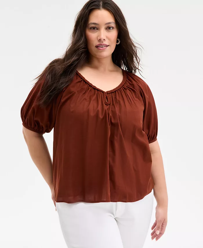 Модный топ больших размеров с плетеной отделкой и короткими рукавами On 34th, коричневый 
Модный топ больших размеров с плетеной отделкой и короткими рукавами On 34th, коричневый