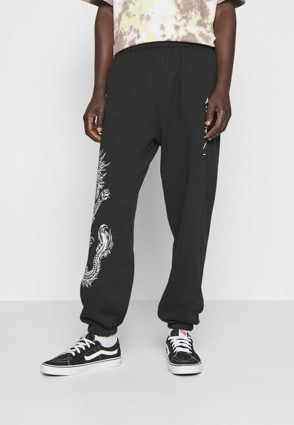 Спортивные брюки YOURTURN, черный
Спортивные брюки YOURTURN, черный