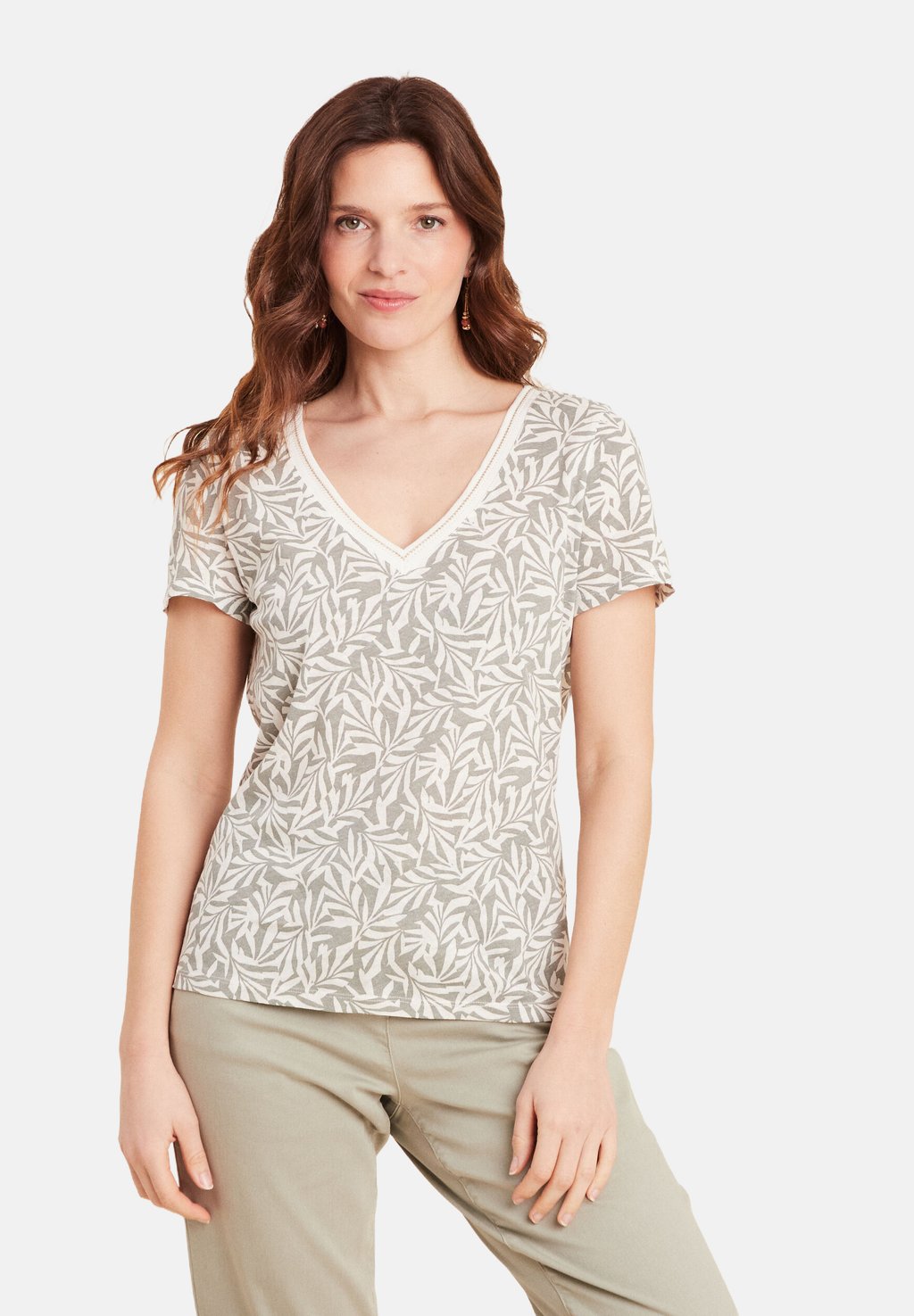 Футболка с принтом MIT KURZEN ÄRMELN Breal, хаки
Футболка с принтом MIT KURZEN ÄRMELN Breal, хаки