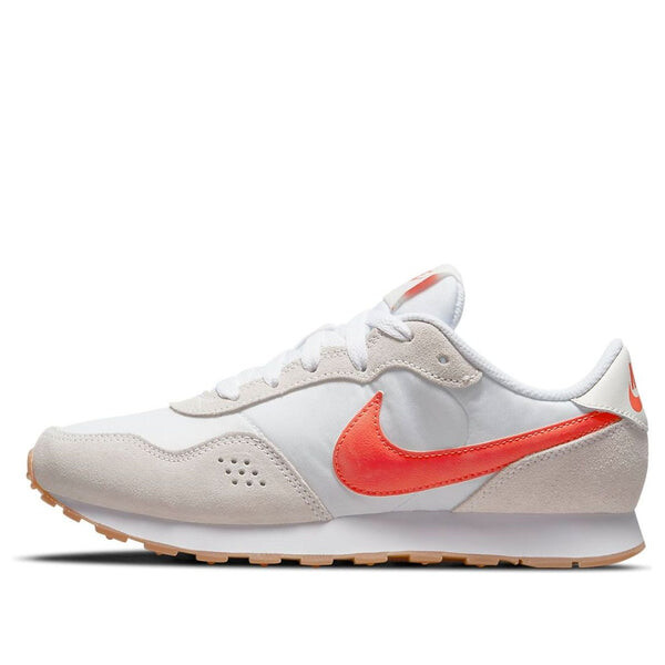 Кроссовки md valiant Nike, бежевый
Кроссовки md valiant Nike, бежевый