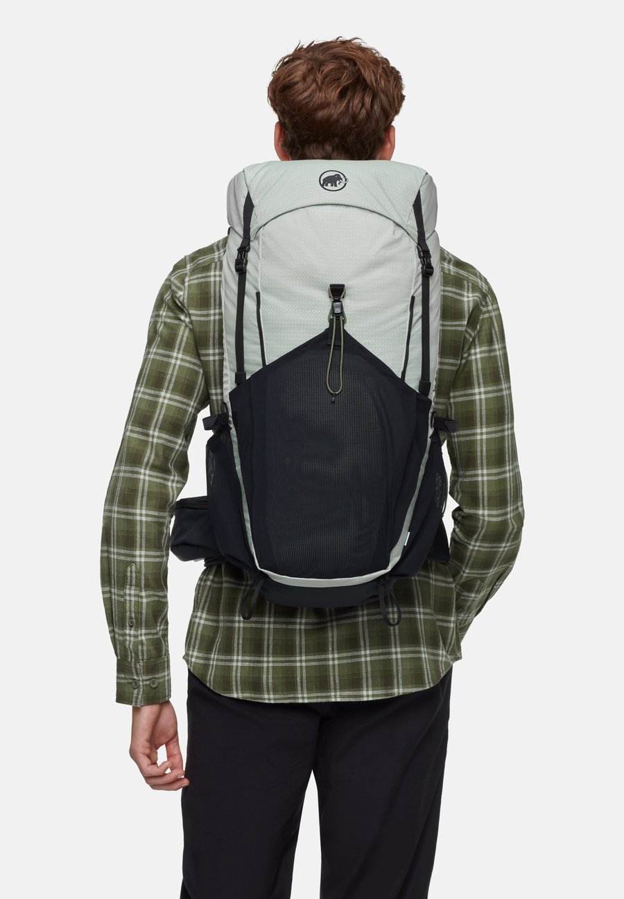 Рюкзак Mammut DUCAN 26, Silver Sag Black/Yellow
Рюкзак Mammut DUCAN 26, Silver Sag Black/Yellow