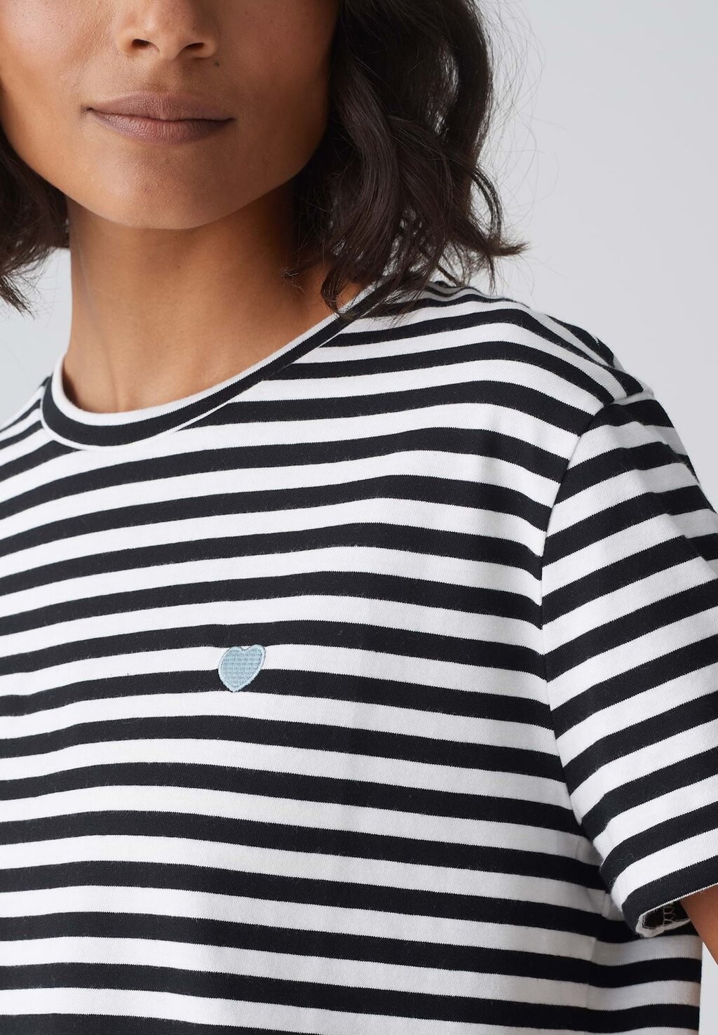 Футболка с принтом KURZARM SERZ STRIPE Opus, черный
Футболка с принтом KURZARM SERZ STRIPE Opus, черный