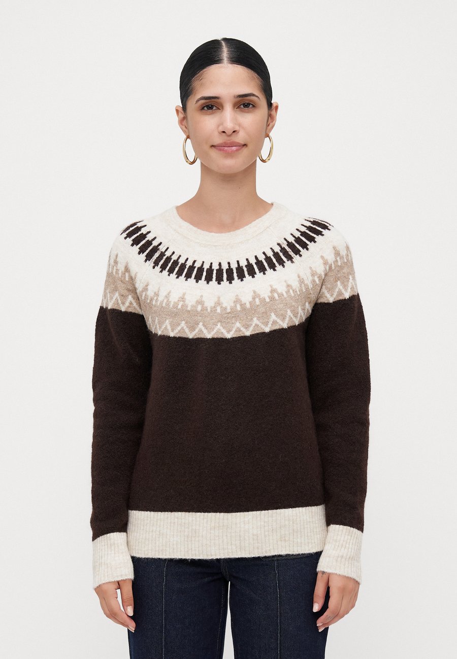 Джемпер Vero Moda Petite VMSIMONE NORDIC , Chocolate Torte/Silver Mink/Birch/Dark Brown
Джемпер Vero Moda Petite VMSIMONE NORDIC , Chocolate Torte/Silver Mink/Birch/Dark Brown