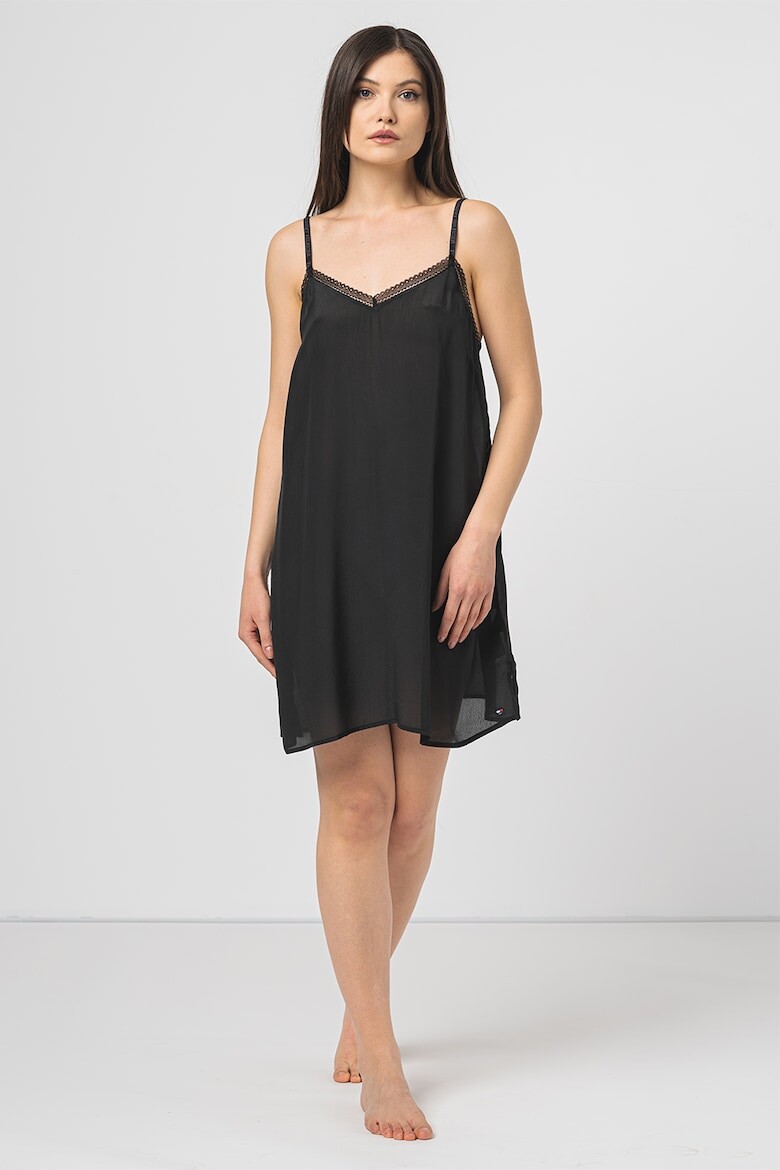 Ночная сорочка Tommy Hilfiger на регулируемых бретелях
Ночная сорочка Tommy Hilfiger на регулируемых бретелях