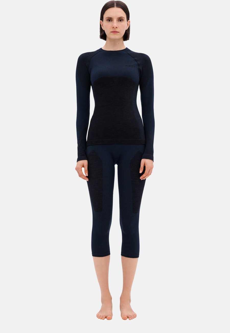 Топ CEP SKI MERINO LONG SLEEVE BASE LAYER, Black
Топ CEP SKI MERINO LONG SLEEVE BASE LAYER, Black