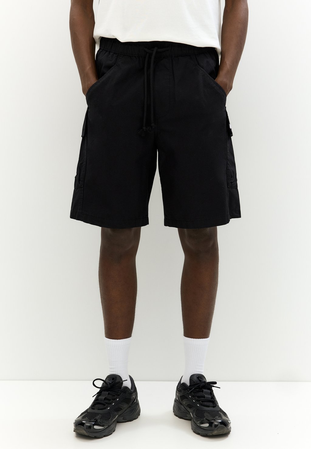 Шорты PULL&BEAR, черный
Шорты PULL&BEAR, черный