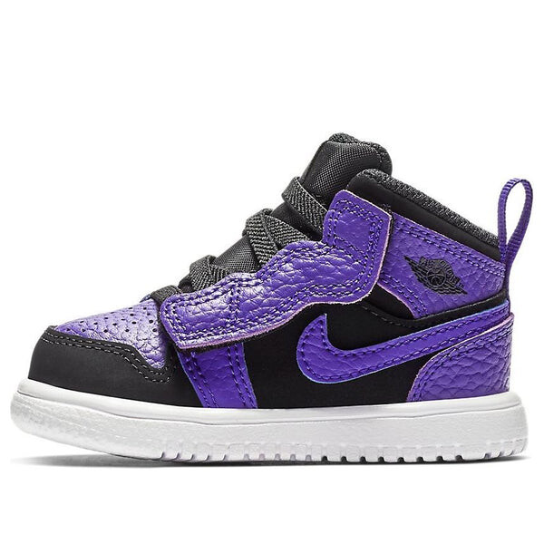 Кроссовки 1 средние альт Air Jordan, черный
Кроссовки 1 средние альт Air Jordan, черный