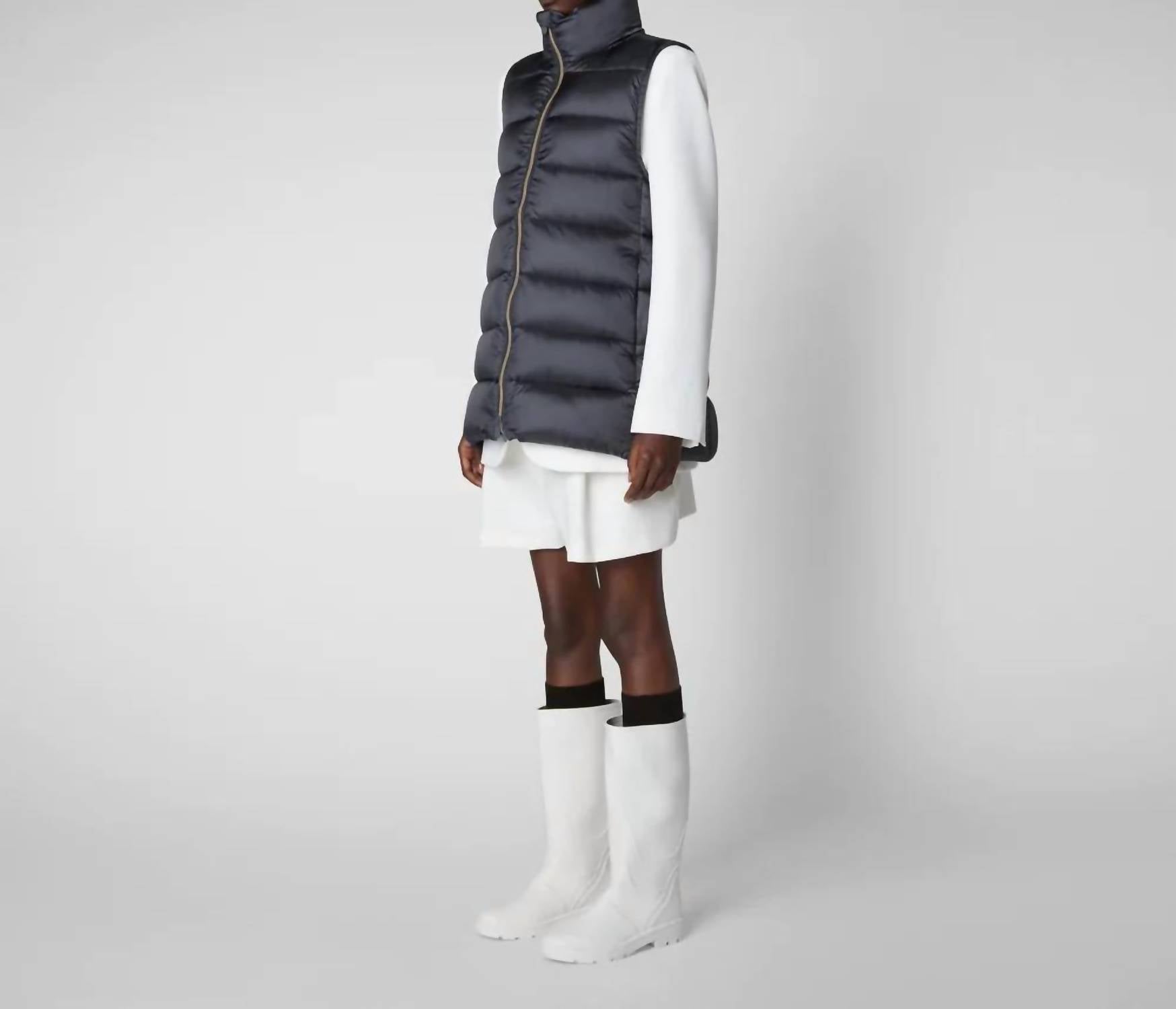 Коралловый жилет-пуховик в цвете эбони грей Save The Duck
Коралловый жилет-пуховик в цвете эбони грей Save The Duck