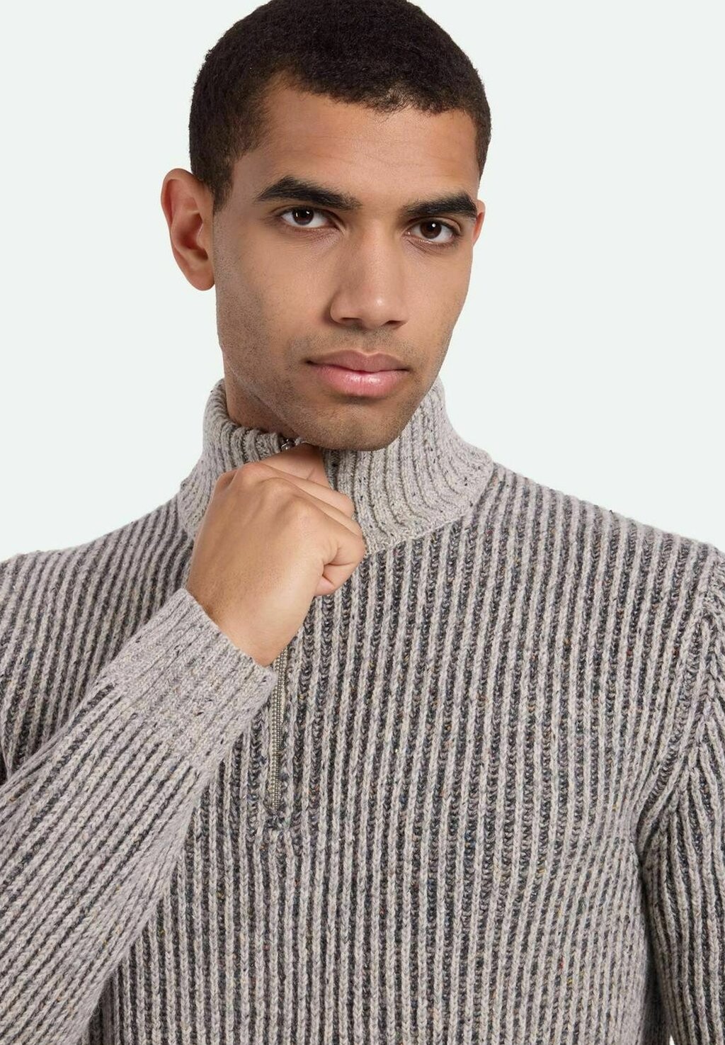 Джемпер DELIX Minimum, серый 
Джемпер DELIX Minimum, серый