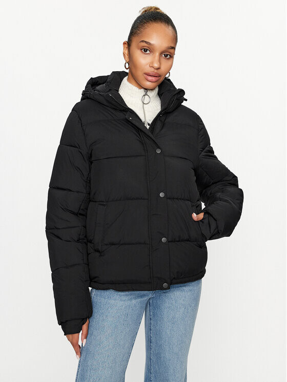 Пуховик стандартного кроя Only, черный
Пуховик стандартного кроя Only, черный