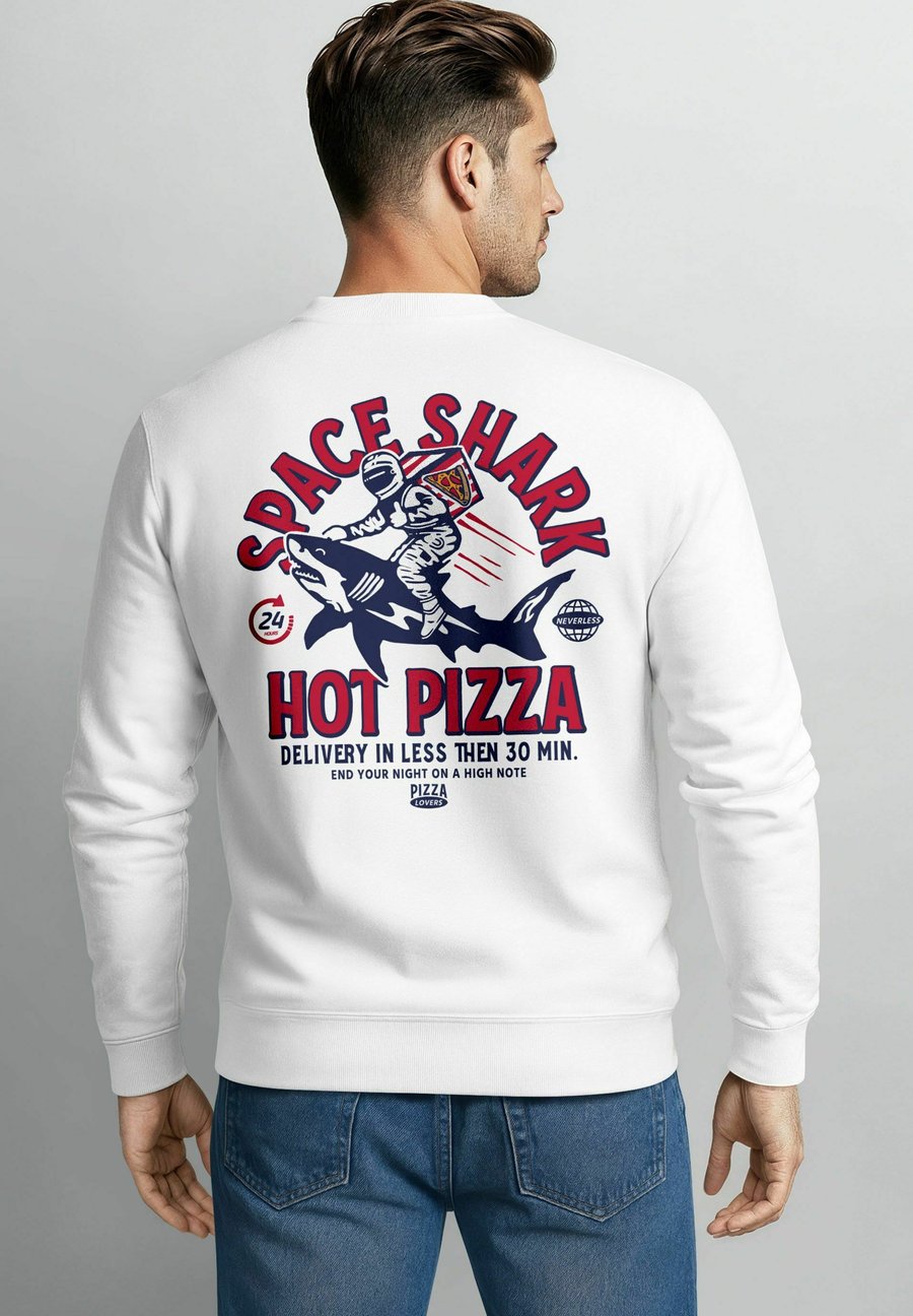 Толстовка Neverless MIT BACKPRINT SPACE SHARK PIZZA, Weiß/White
Толстовка Neverless MIT BACKPRINT SPACE SHARK PIZZA, Weiß/White
