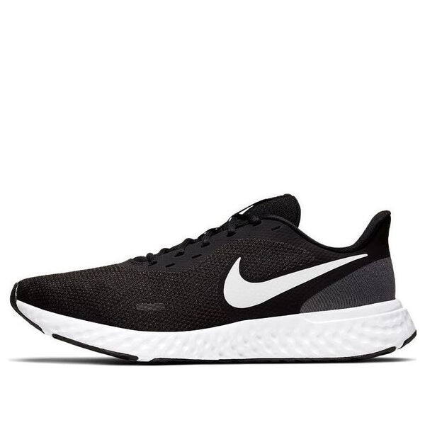 Революция кроссовок 5 Nike, черный
Революция кроссовок 5 Nike, черный