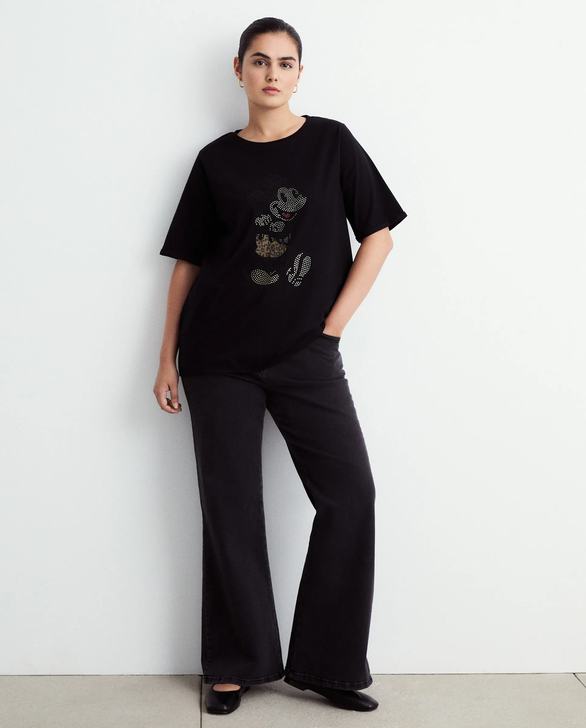 Женская футболка с коротким рукавом с принтом Couchel, черный
Женская футболка с коротким рукавом с принтом Couchel, черный